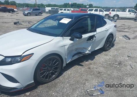 2021 Toyota Camry Trd z USA, uszkodzony, nr VIN 4T1KZ1AK0MU058902